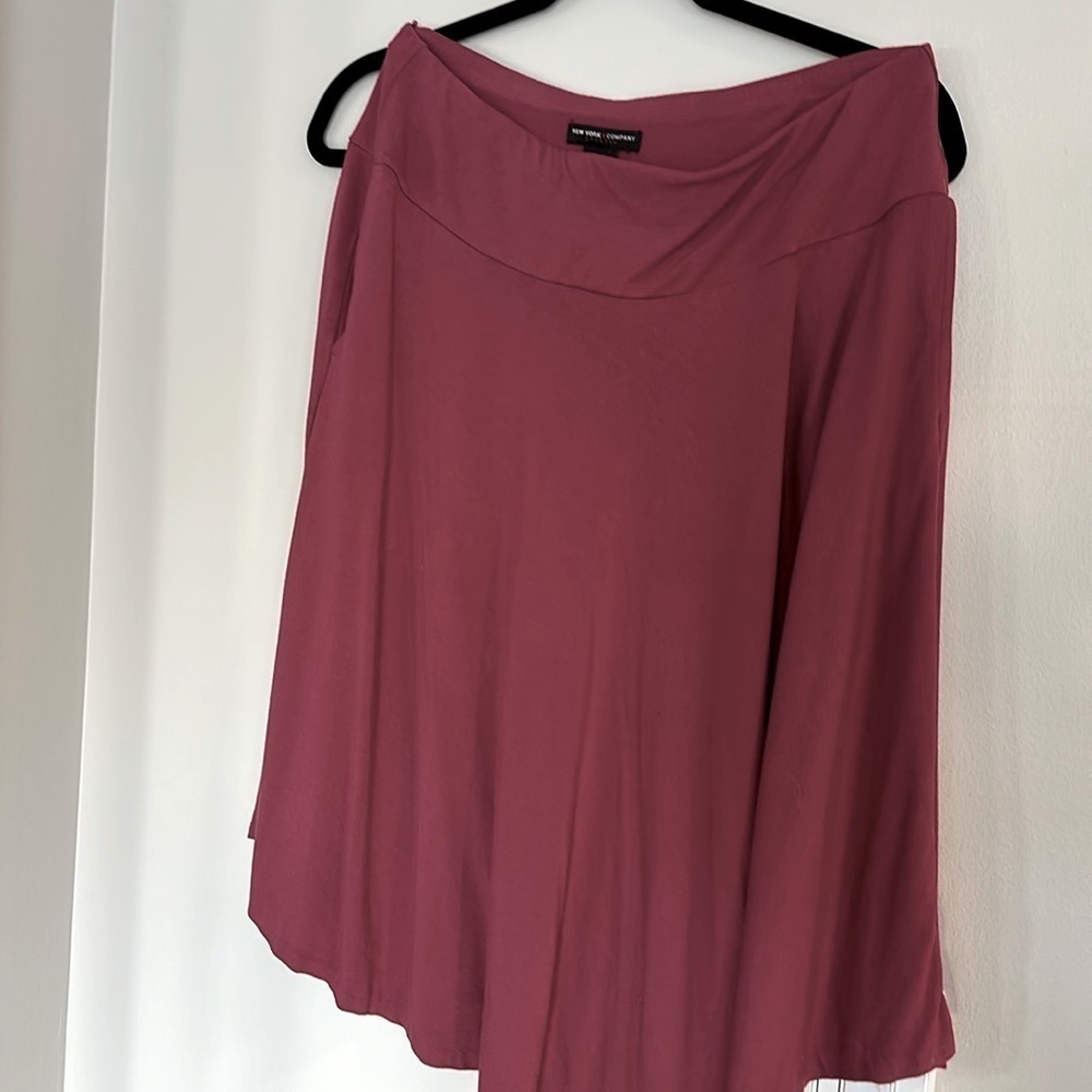 New York & Co A-line skirt. Size M. Hits at or right below knee. Dark fuchsia